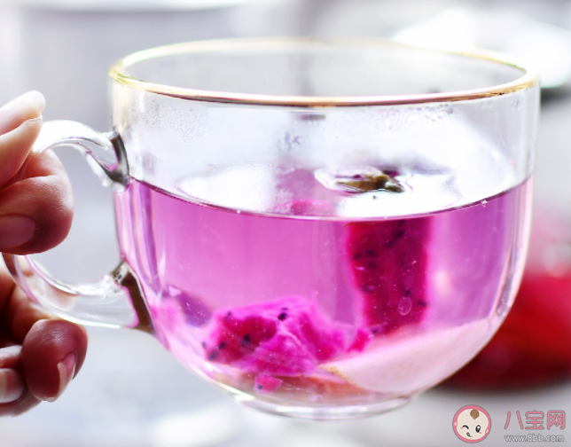 中国人对喝热水有多执着 什么温度的热水才健康 中国人对喝热水有多执着 什么温度的热水才健康