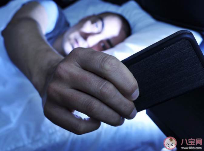 熬夜是自我放弃还是自我保护 为什么越熬夜越精神