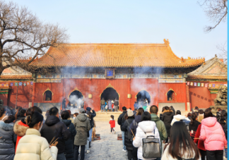 媒体评年轻人不上课不上进只上香说了什么 如何看待年轻人的这种选择