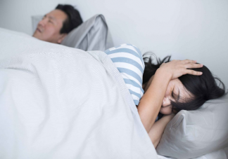 打呼噜为什么会引起夜间遗尿 鼾声是如何产生的