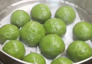 青团用什么草制作 消化不好吃青团要适量