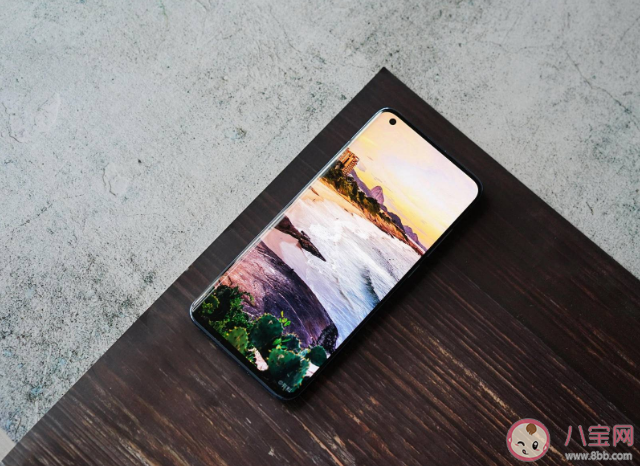 每天少刷15分钟手机改善免疫 刷手机是怎么上瘾的