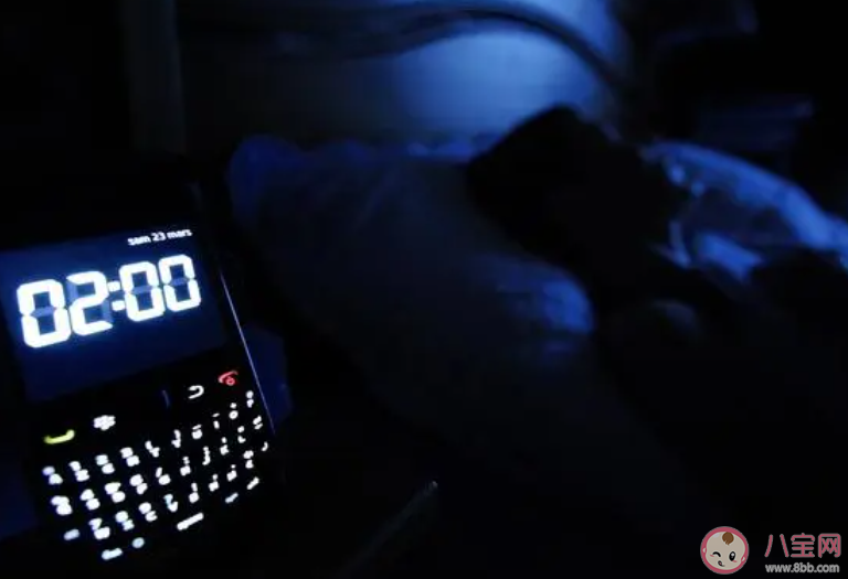 晚睡会出现幻觉吗 脑子里胡思乱想怎么办