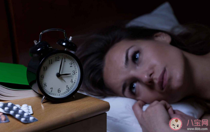 千万不要在夜里醒来看时间 为什么半夜醒了不要看时间