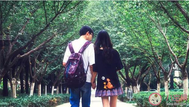 恋爱中的大学生抑郁得分最低 恋爱能治愈抑郁症吗