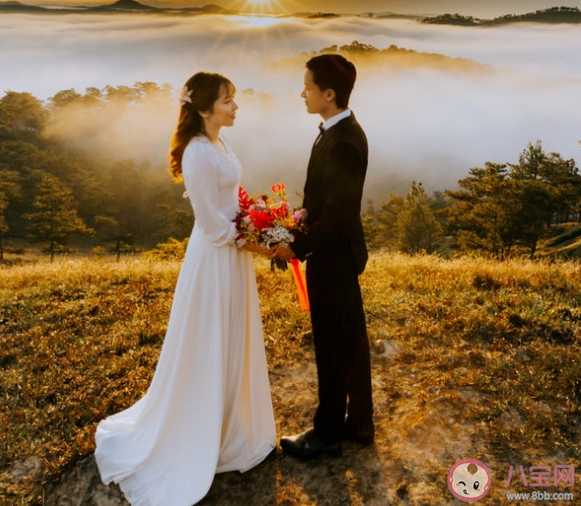 你会选择迂回式恋爱吗 迂回在感情上什么意思