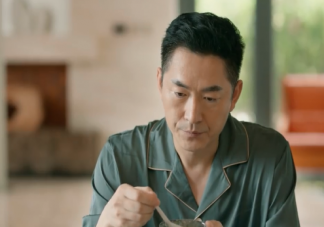 只给钱不给爱的婚姻该继续吗 如何看待只给钱不给爱的婚姻