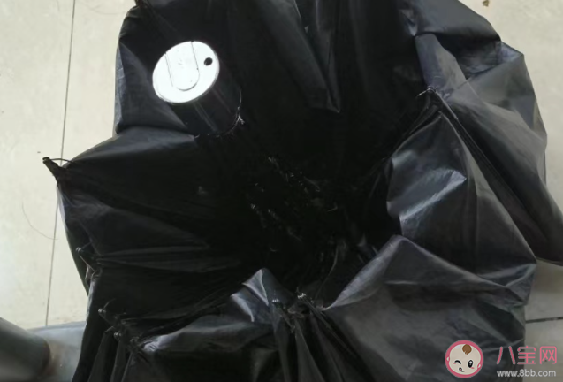 恋爱一个月男朋友送我伞带 男朋友太小气要分手吗