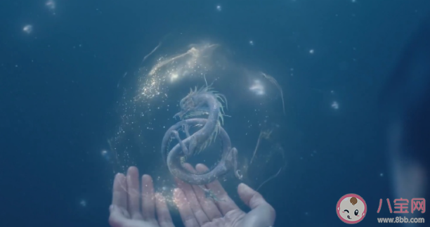 《长月烬明》叶冰裳的护心鳞片是怎么来的 护心鳞片有什么用