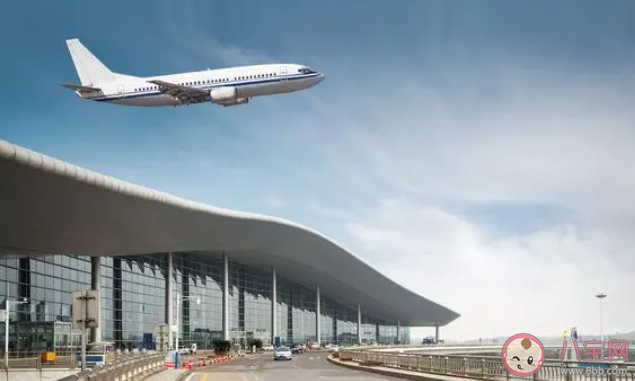 空姐飞机上推销商品长达40分钟 廉价航空为什么会推销商品