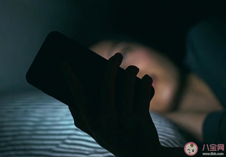 睡不好对颜值影响有多大 熬夜会让人变丑吗