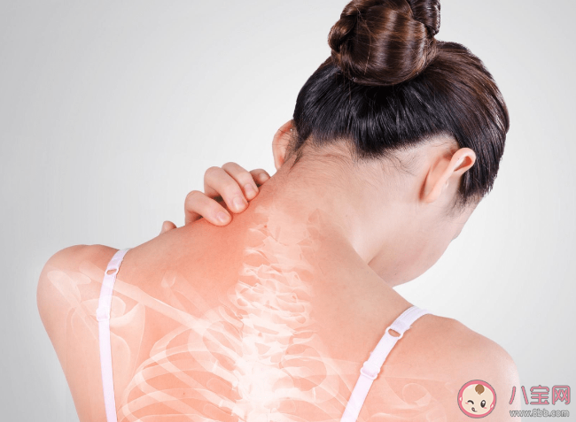 斜方肌变大是什么原因 有什么动作可以改善斜方肌变形 斜方肌变大是什么原因 有什么动作可以改善斜方肌变形