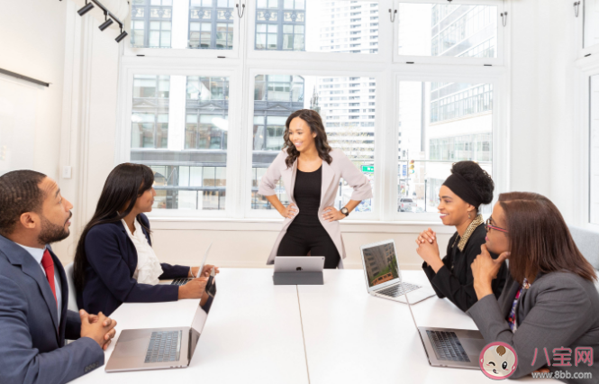 职场里需要在意别人看法吗 如何在职场中处理别人的看法