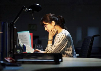 长期熬夜都有什么危害 怎样克服长期熬夜