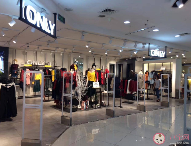 为什么都不敢去商场买衣服了 商场的衣服越卖越贵的原因是什么