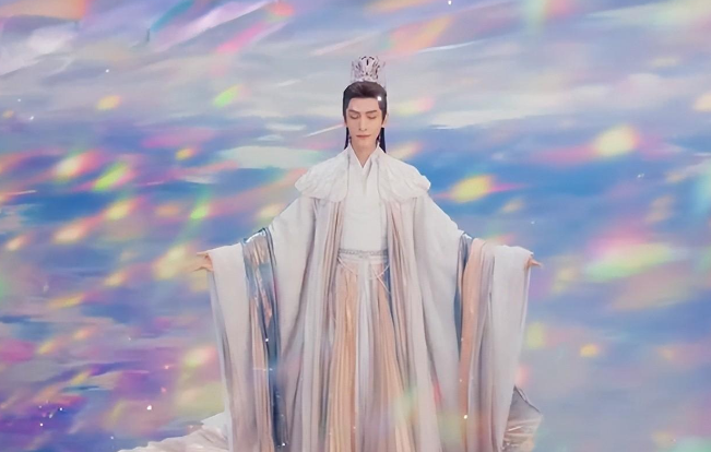 《长月烬明》澹台烬死了吗 《长月烬明》有番外吗