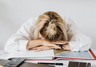 身心俱疲的感受发朋友圈句子 感觉身心俱疲的文案说说