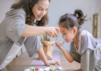 ​内疚式教育长大的孩子会变得怎样 内疚式教育对孩子有什么影响