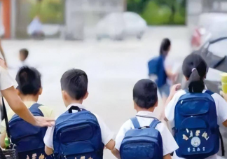 最难入学年多地发布小学学位预警 为什么小学入学难