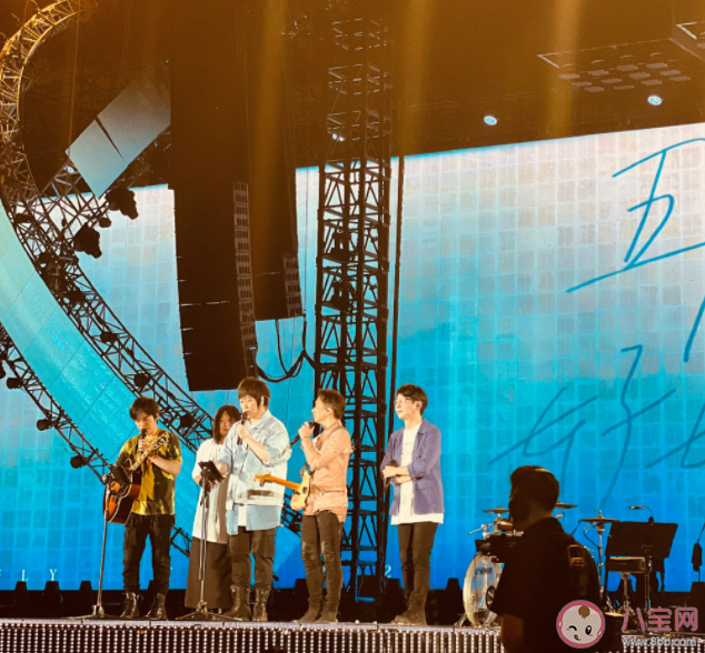 五月天欠下九十万斤水饺的债是什么情况 五月天演唱会在哪开