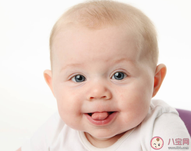 14个月的娃爱吐舌头会影响长牙吗 孩子爱吐舌头是什么原因