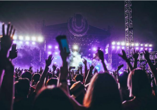 倒票黄牛为何屡禁不绝 如何整治倒票黄牛