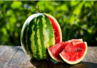 买一个或超百元西瓜涨价背后原因是什么 西瓜什么时候会降价