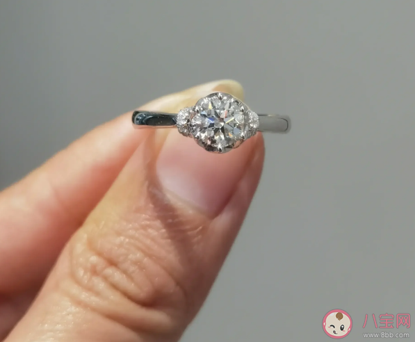 培育钻石是怎么形成的 如何正确挑选培育钻石