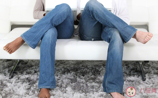 为什么总忍不住跷二郎腿 跷二郎腿是怎么对身体造成伤害的