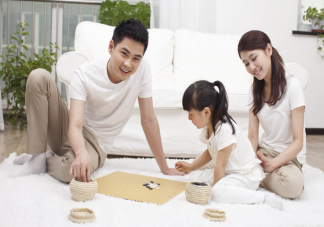 为啥总让孩子觉得对不起父母 愧疚式教育对孩子有什么危害