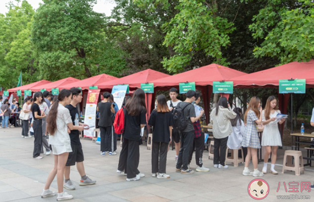 超八成高职生起薪低于6000元 本科毕业月薪多少才合理