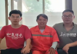 感动全网的高考生家里贴满奖状 奖状对孩子来说意味着什么