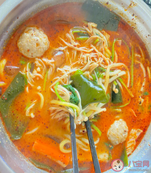 为什么麻辣烫越来越贵 你吃一碗麻辣烫要花多少钱