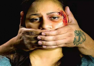 女子被丈夫家暴16次需终身挂粪袋 被家暴了该怎么办