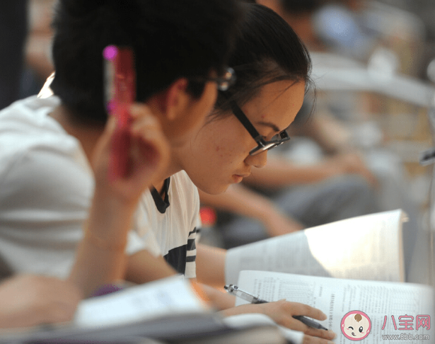 劝人学医天打雷劈学医真的很难吗 学医有什么好处和坏处 劝人学医天打雷劈学医真的很难吗 学医有什么好处和坏处