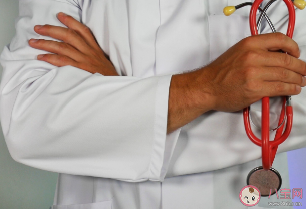 劝人学医天打雷劈学医真的很难吗 学医有什么好处和坏处 劝人学医天打雷劈学医真的很难吗 学医有什么好处和坏处