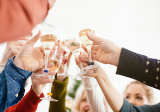 去脂体重越大的女士越能喝酒 体重和酒量有关系吗