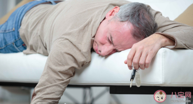 大脑为什么会突然断片 出现哪些症状可能是短暂性全面性遗忘