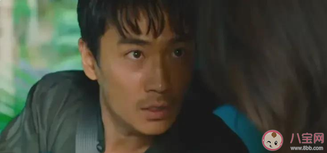 《消失的她》李木子最后为什么摘掉了护目镜氧气罩 为什么在海里李木子会进铁笼子