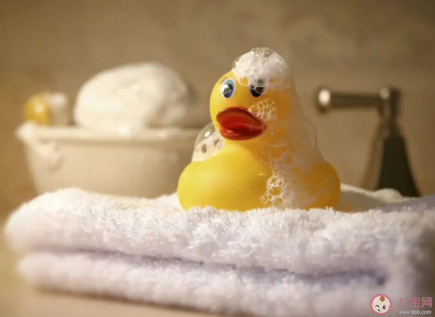 为什么不出汗也建议洗澡 夏天每天都要洗澡吗