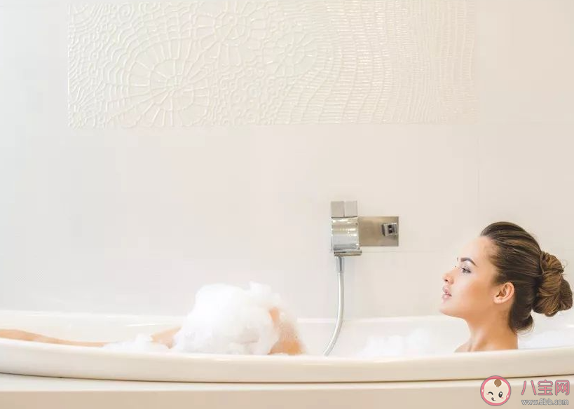 为什么不出汗也建议洗澡 夏天每天都要洗澡吗