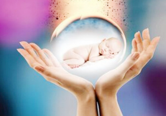 5旬失独母亲试管产下新生儿是真的吗 五十岁之后生孩子有危险吗