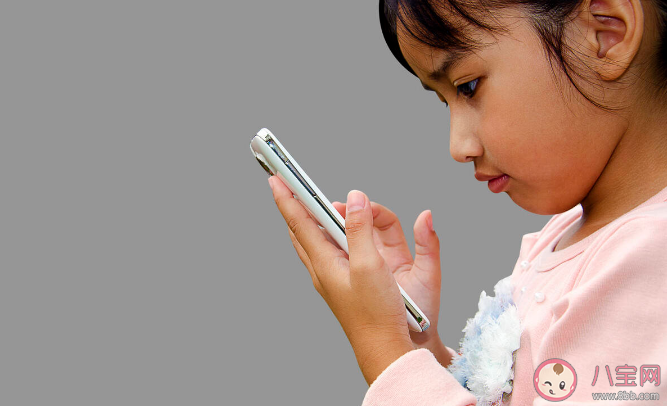 白岩松谈孩子刷手机上瘾说了什么 孩子刷手机上瘾有哪些方法