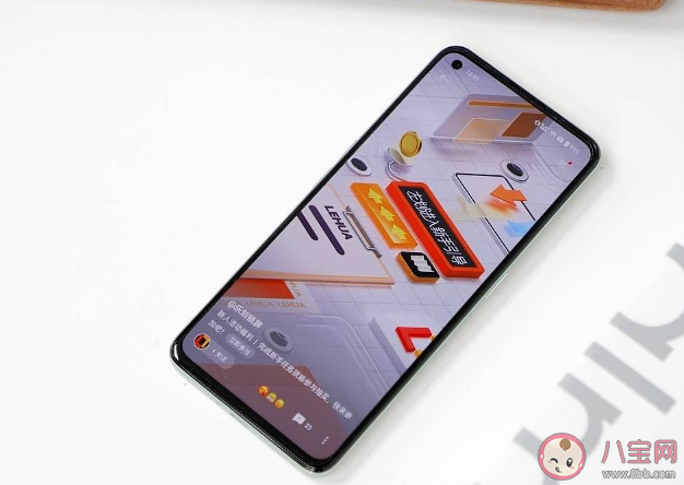 频繁刷社交媒体反而心情差 刷手机的最佳时长是多久