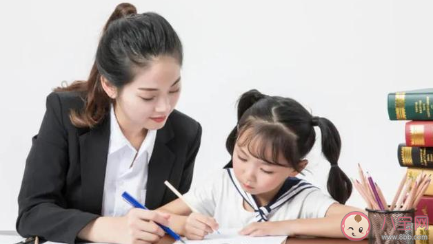 8名大学生办暑期班被举报 为什么补课无法禁止