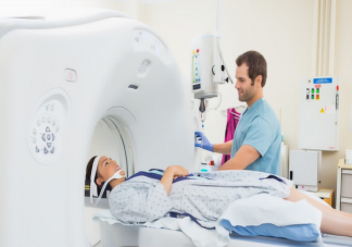 为什么摔了一跤也要做CT 腿骨折了为什么要做头部ct