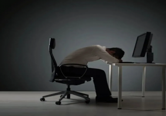 边运动边熬夜是无效健身吗 无效健身行为有哪些