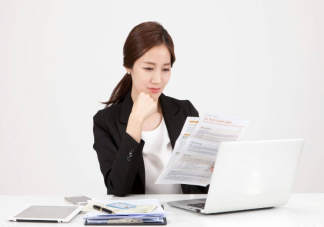 入职要交毕业证原件人社部回应 如何看待入职要交证件