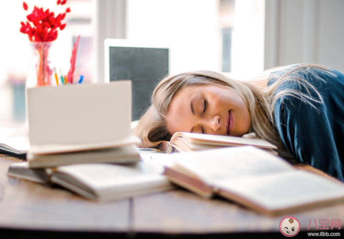 最佳睡眠时间出炉 睡够8小时了为什么还犯困