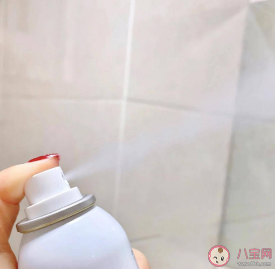 小伙误吸防晒喷雾后检查出白肺 防晒喷雾如何正确使用